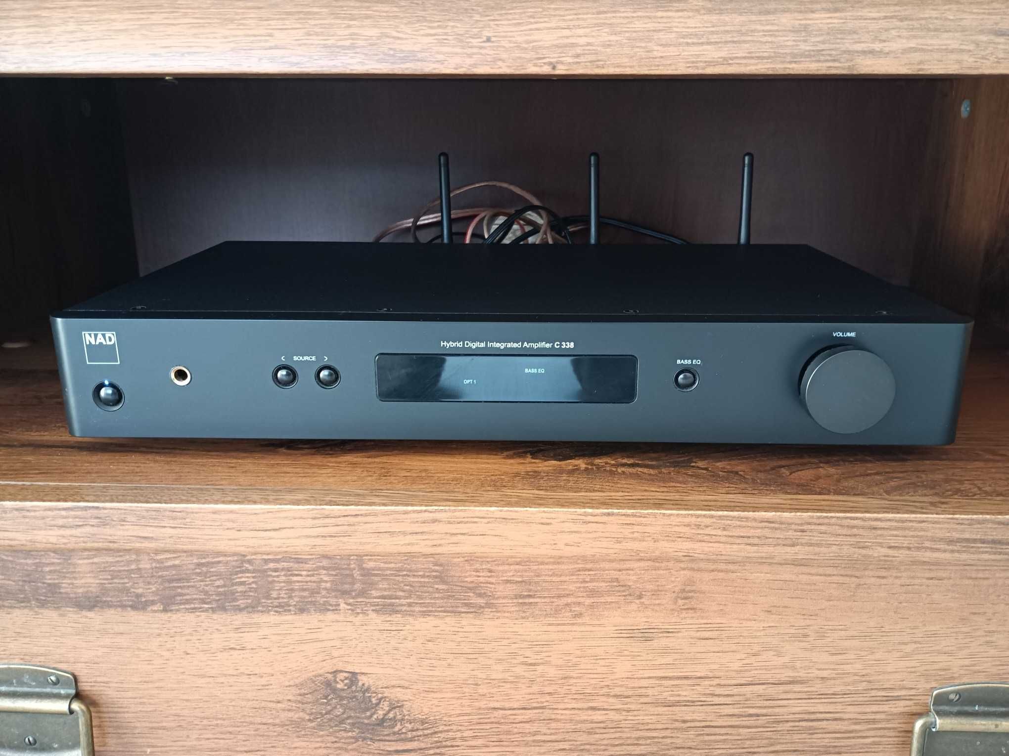 Wzmacniacz NAD C338 - tidal, spotify, chromecast, STAN IDEALNY