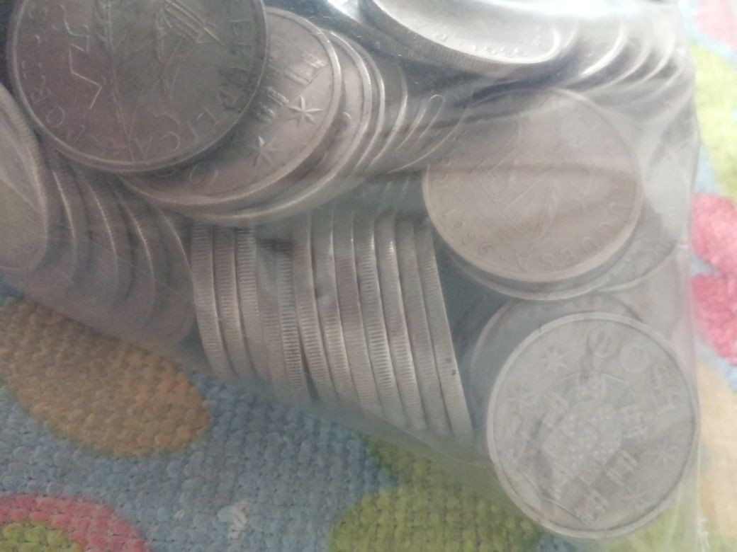 Vendo lote de 270 moedas de 5 escudos (portes incluídos)