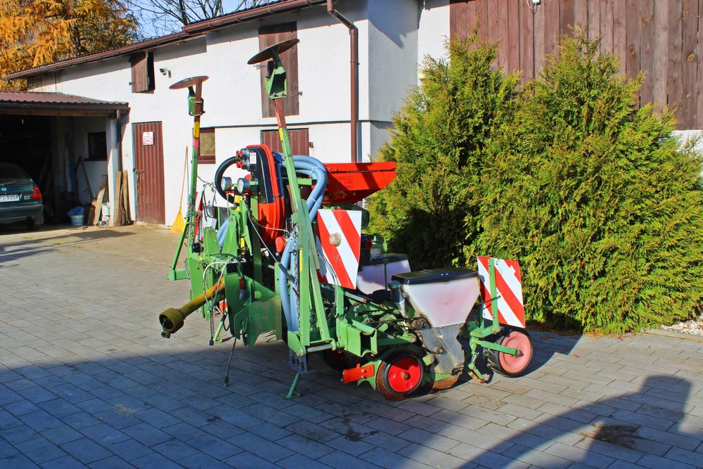 Siewnik do kukurydzy talerzowy NODET Super Stan Transport