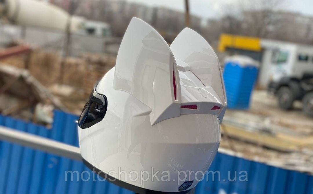 Мото кото шлем новый ,белый размер м,шлем с ушками