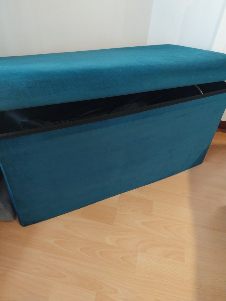 Banqueta azul petróleo
