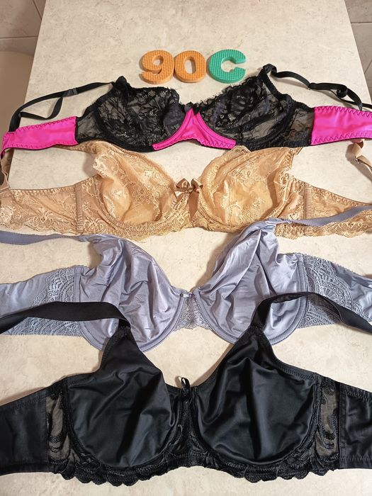 Stanik biustonosz 90 C zestaw 4 sztuki miękki koronkowy