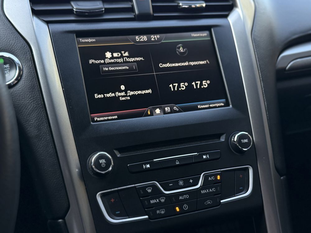 Ford Fusion Hybrid в идеальном состоянии