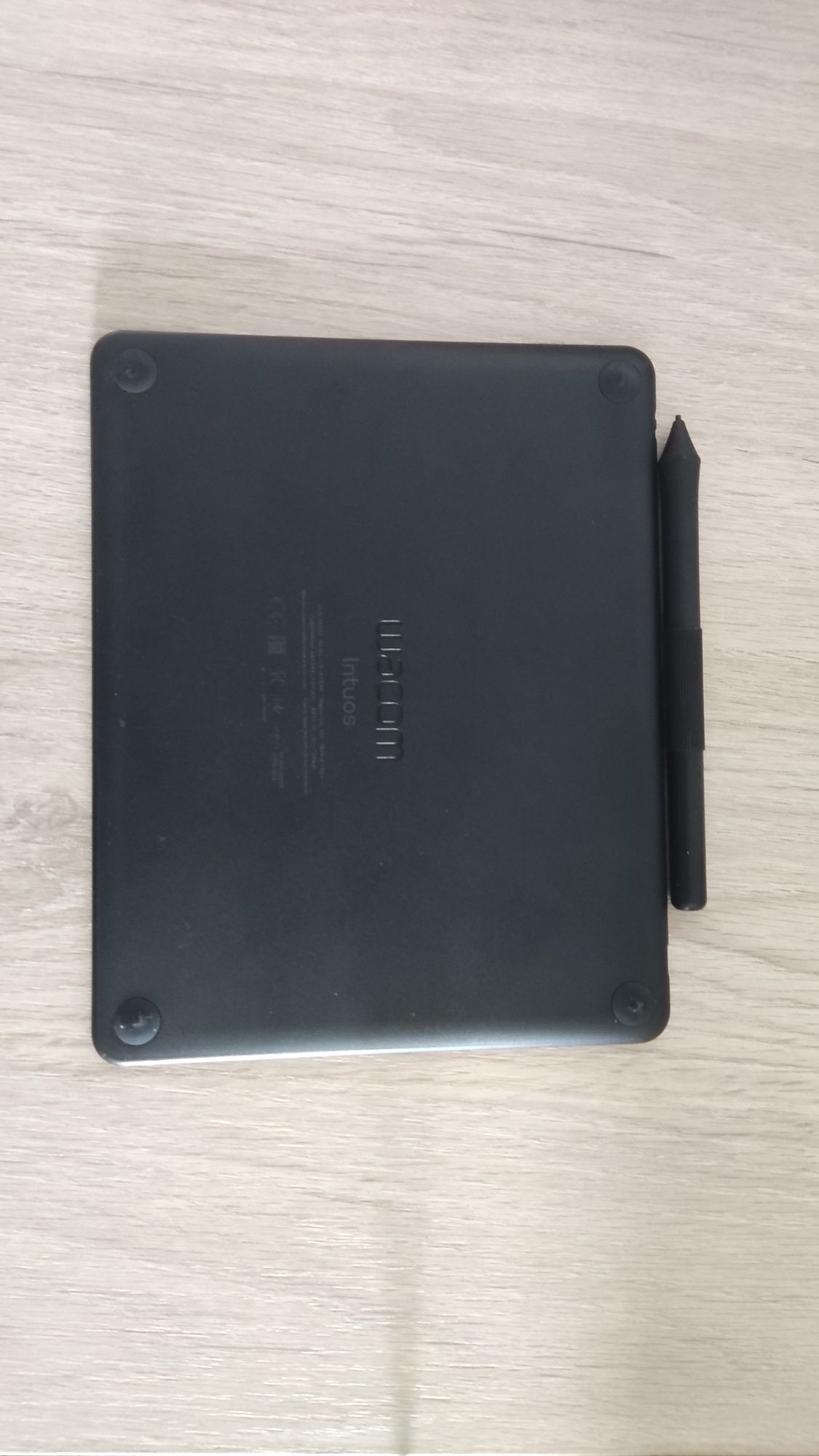 Mesa digitalizadora Wacom intuos S com Bluetooth
