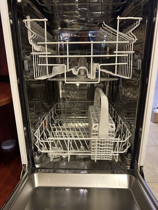 Посудомийна машина Zanussi ZDT5195