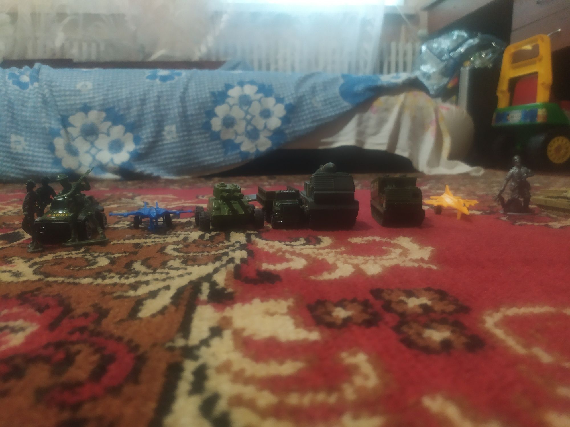 Набор игрушек военной техники