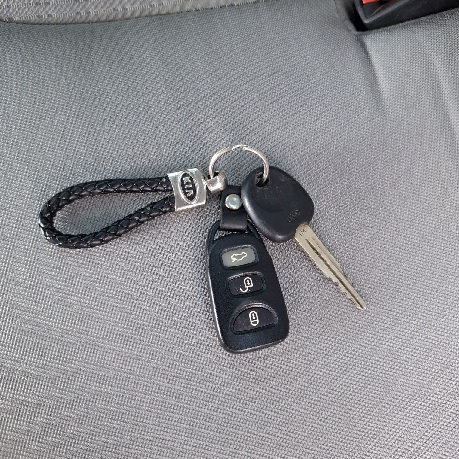 Продам Kia Cerato  2007г 2.0 автомат Газ бензин ресталинг максимальная