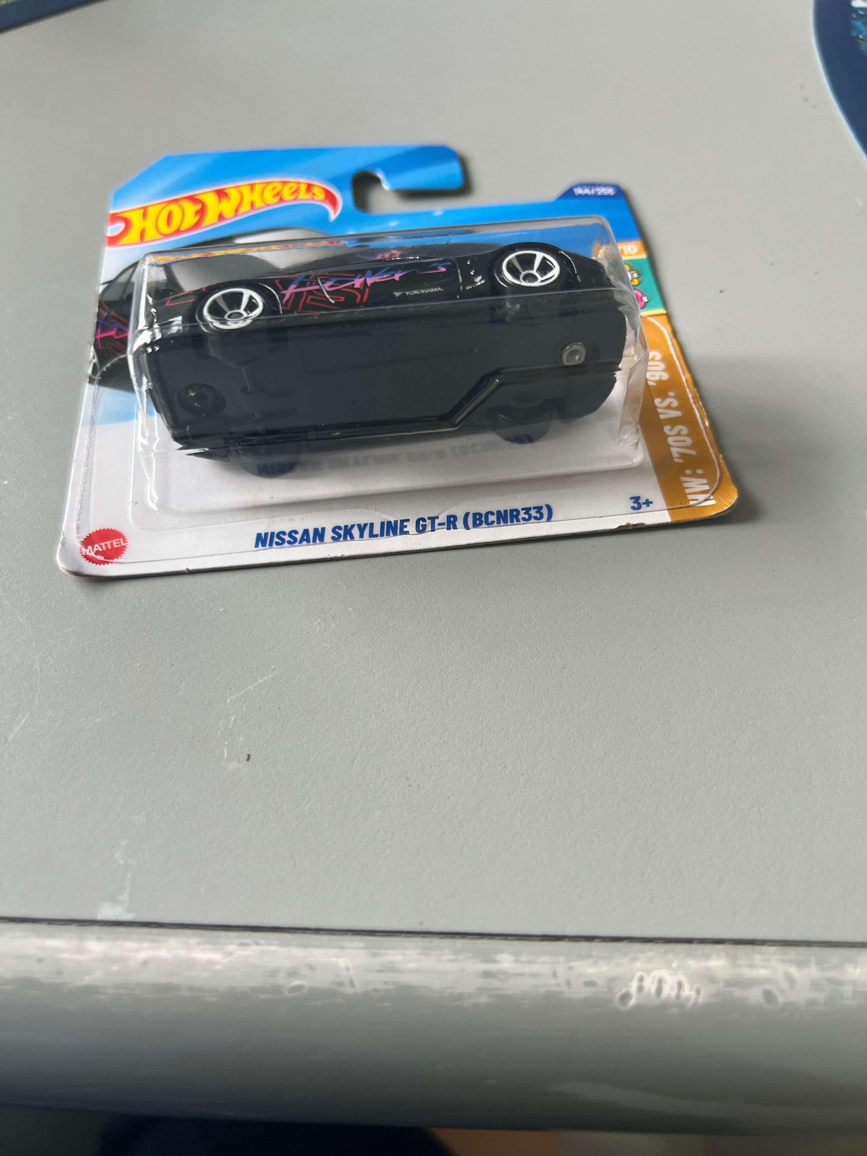 Hotwheels Nissan skyline gtr R33