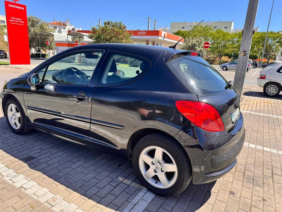 Peugeot 207 1.4 HDi Sport – 2008 – 212.500 km – 4.400 €