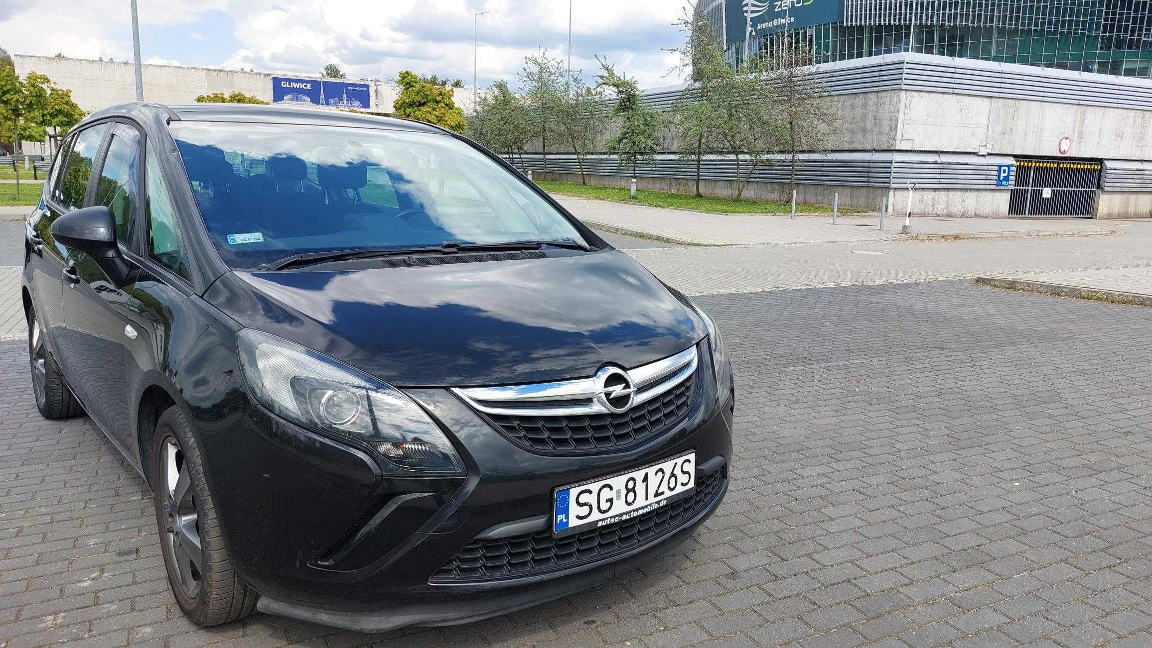 Opel Zafira C 1.6 Ecoflex Benzyna+CNG 150KM przebieg 183 000 km.