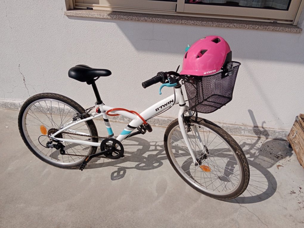 Bicicleta de criança (até aos 13 anos) B- win 100 quase sem uso.