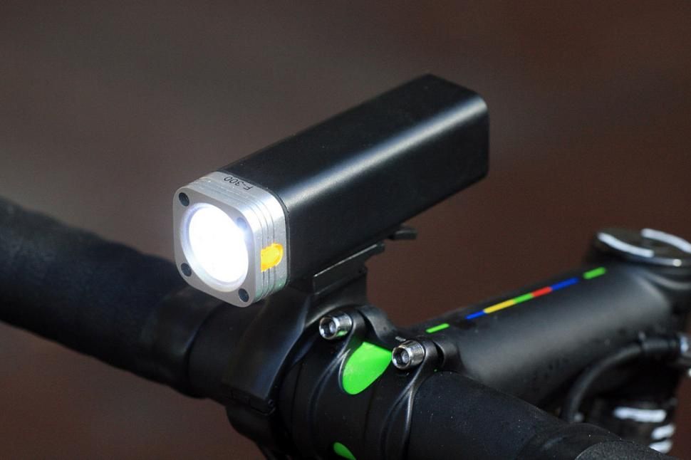 Nowa lampka rowerowa LED Electron F-300  -60% ceny
