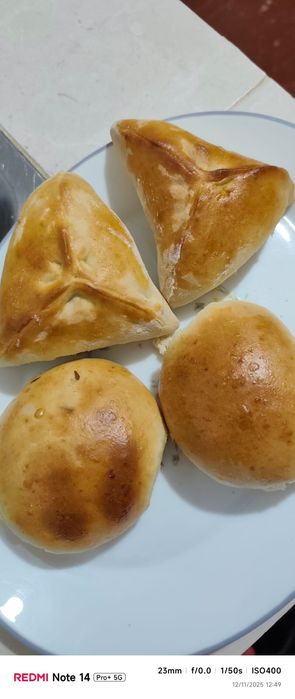 Coxinha de mandioca e Salgados assados e fritos brasileiro