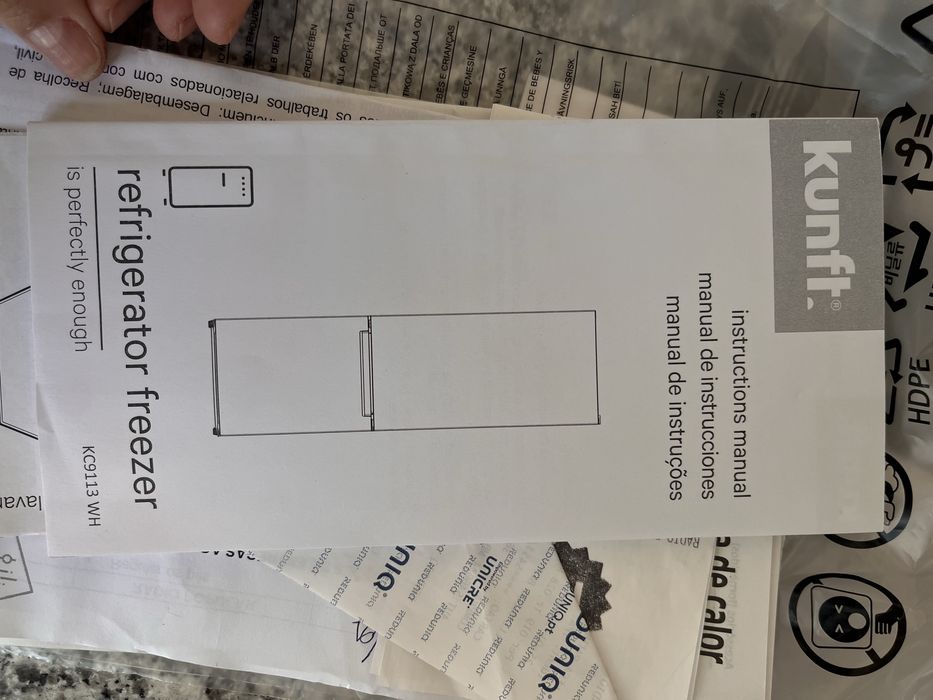 Frogorifico combinado Kunft com garantia