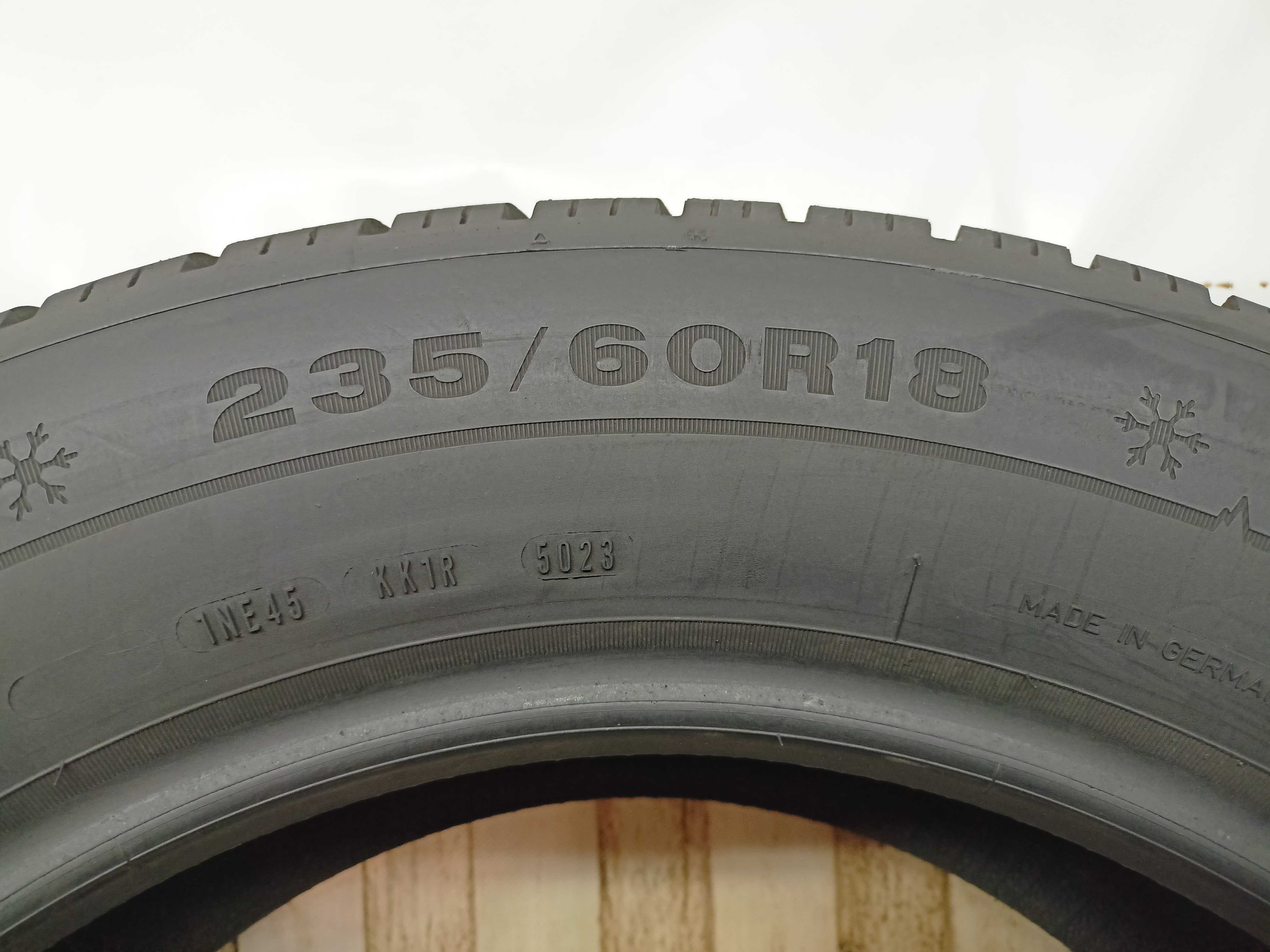 Dunlop Winter Sport 5 SUV 235/60/18 23r. 107H 8,8mm (5215)