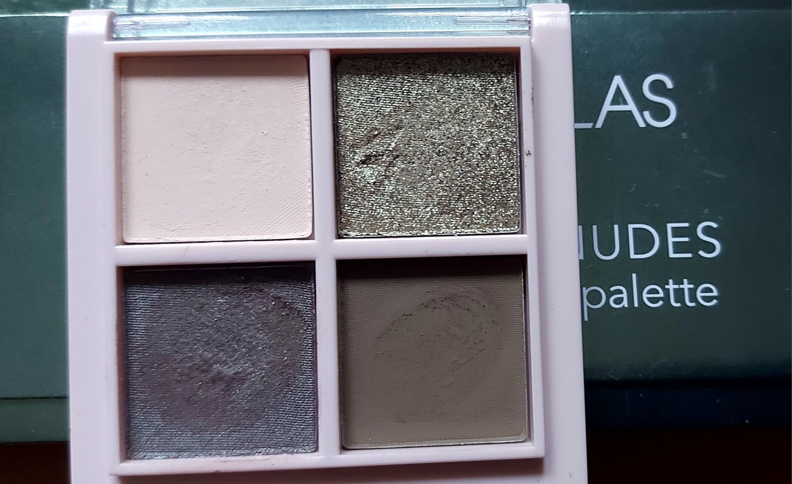 Cienie Douglas Earthy Nudes + Paese Military Vibes - jesienne kolory