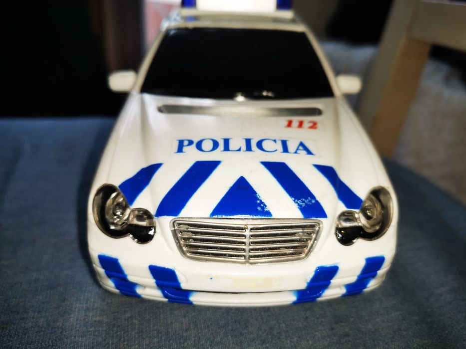 Miniatura  polícial