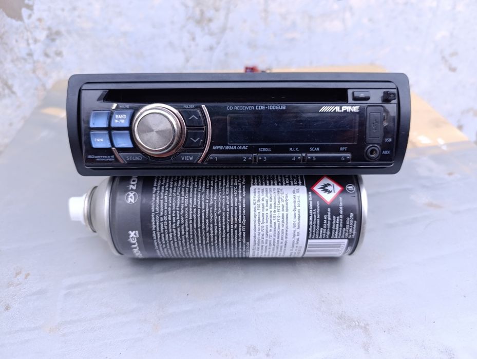 Магнитола Alpine CDE-100 EUB
