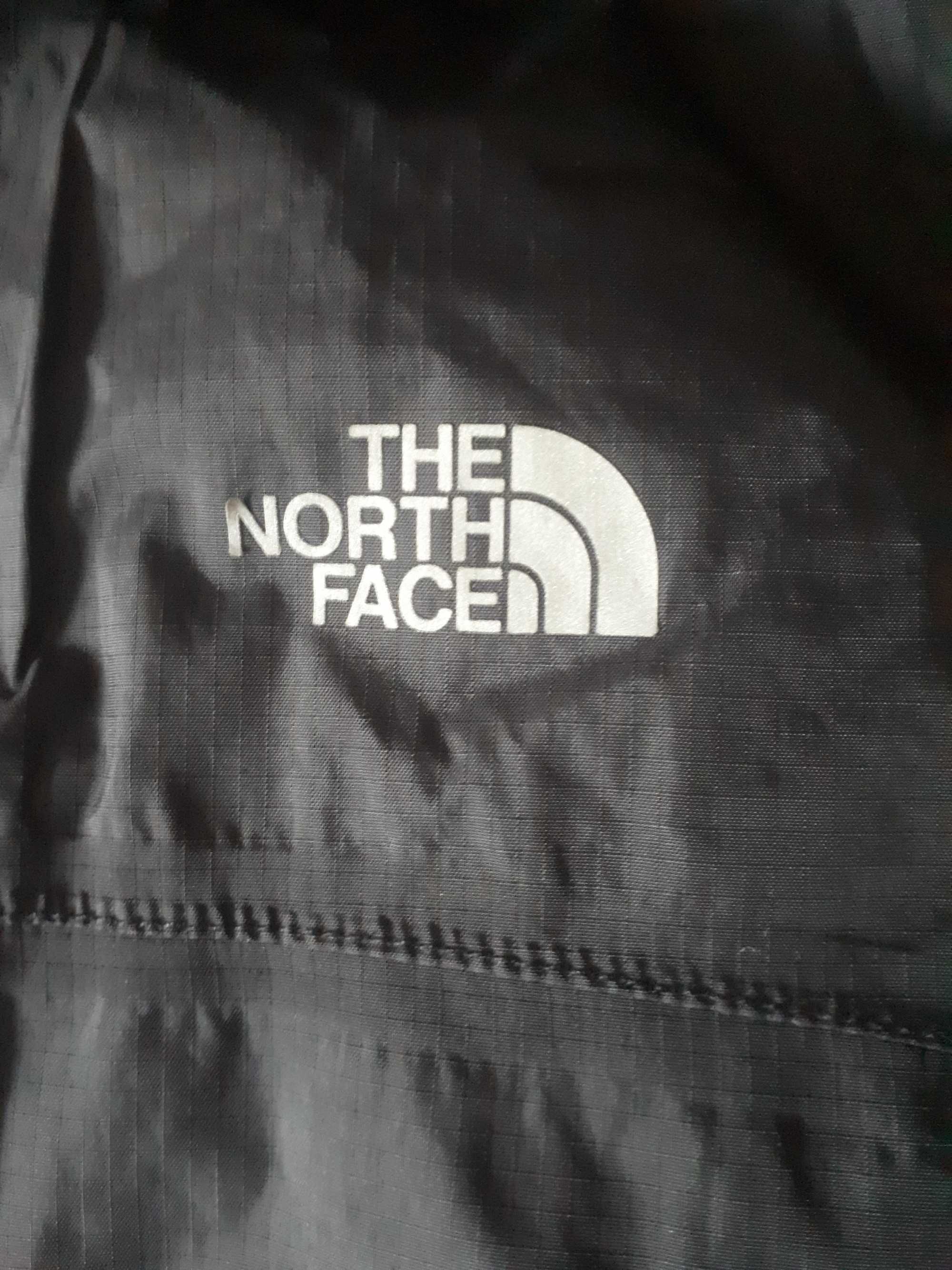 Kurtka The NorthFace chłopìeca. Przeciwdeszczowa