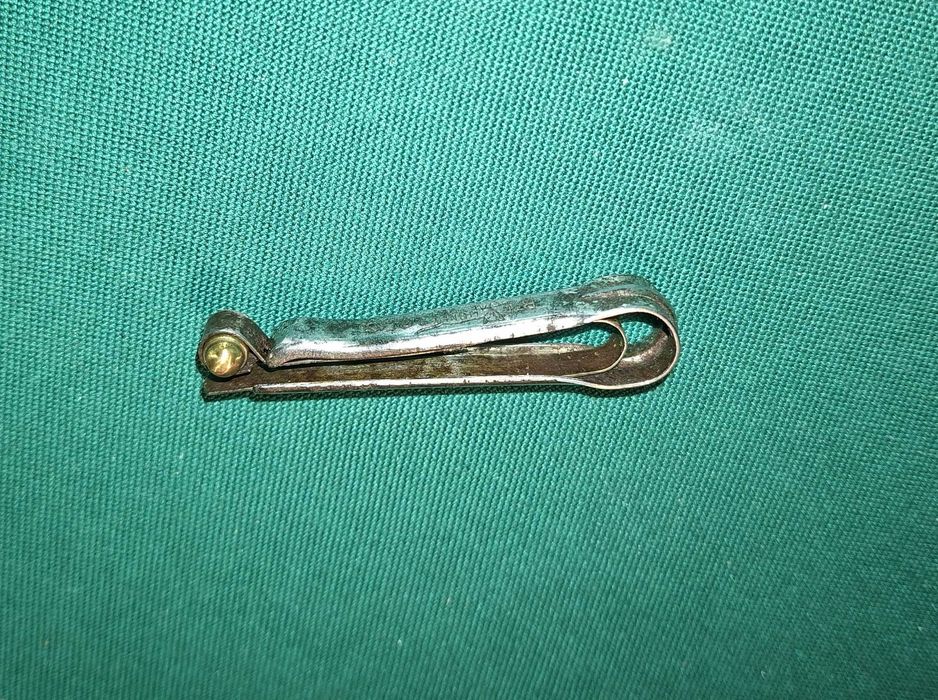 Mola para prender roupa muito antiga, Bte ligne S.G.D.G.