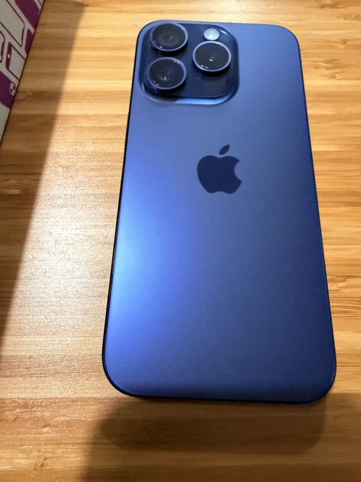 Sprzedam iphone 15pro 256 gb na gwarancj do 04.2026