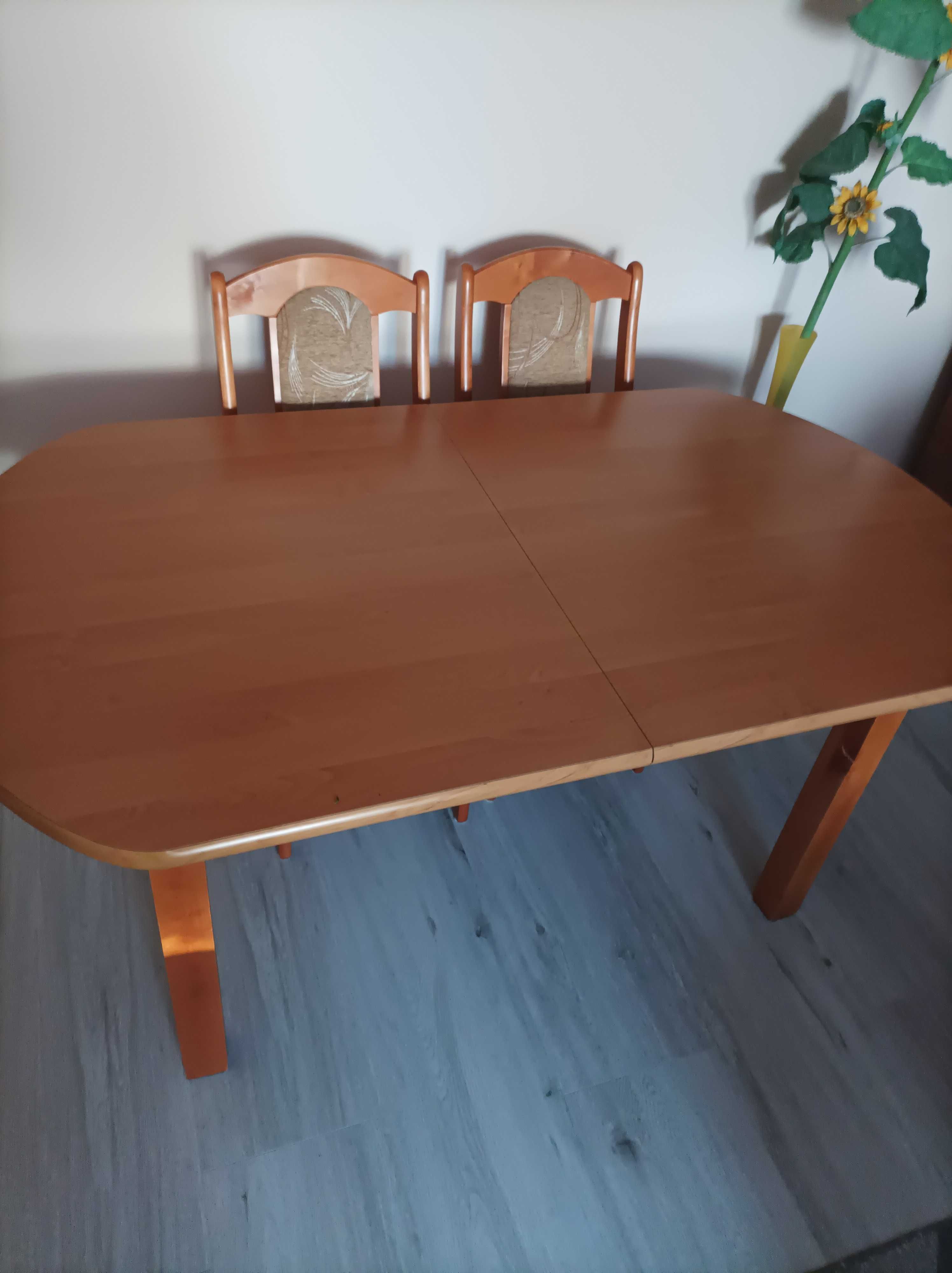 Stół rozkładany do salonu