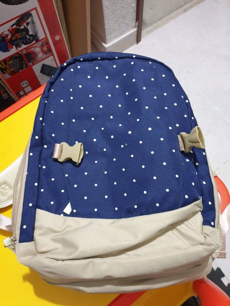 Mochila para fraldas