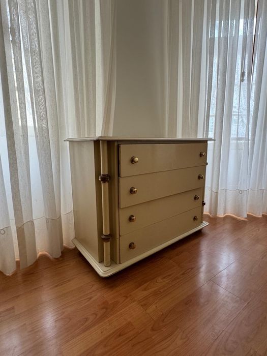 Comoda perola vintage