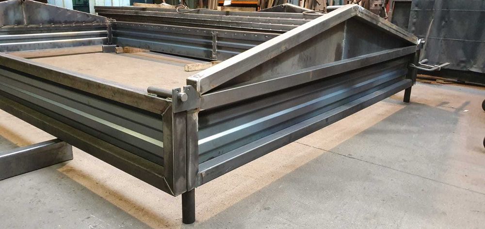 Nadstawki do przyczepy D35  wysokość30 cm z trójkątami