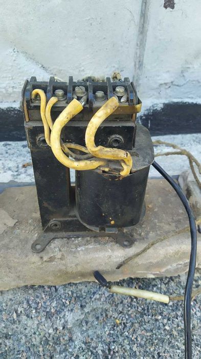 Понижающий трансформатор на 12 В