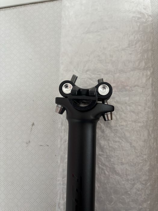 Espigão 27.2 em carbono