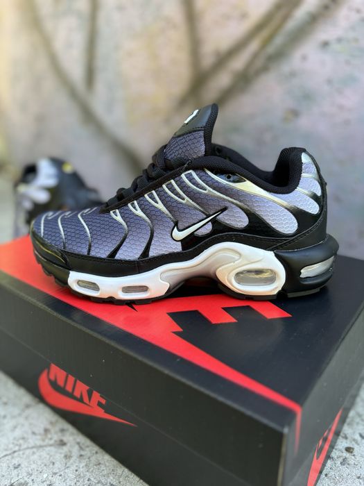 Кросівки, кроссовки Nike Air Max Tn Plus Grey White Black Blue Pink