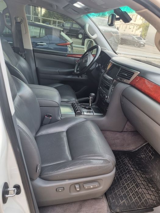Продам Лексус LX570  2008 ГАЗ