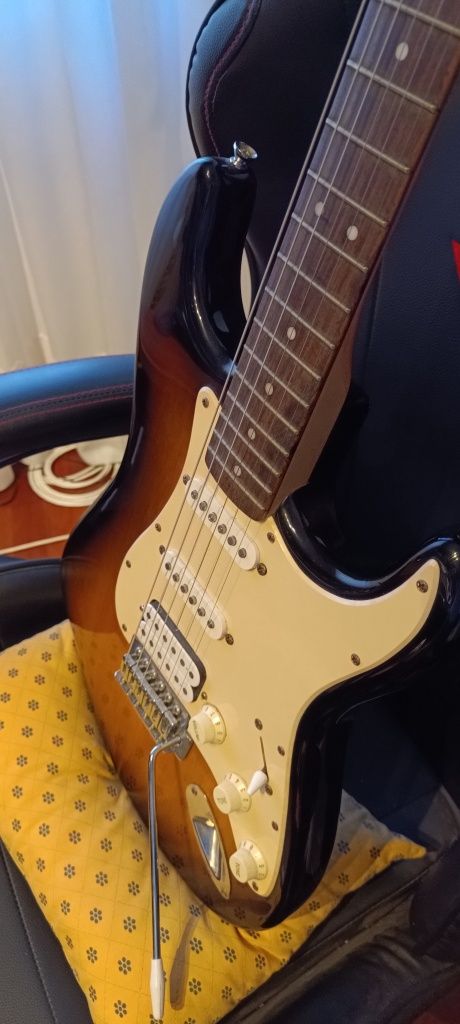 Fender Squier Bullet strat