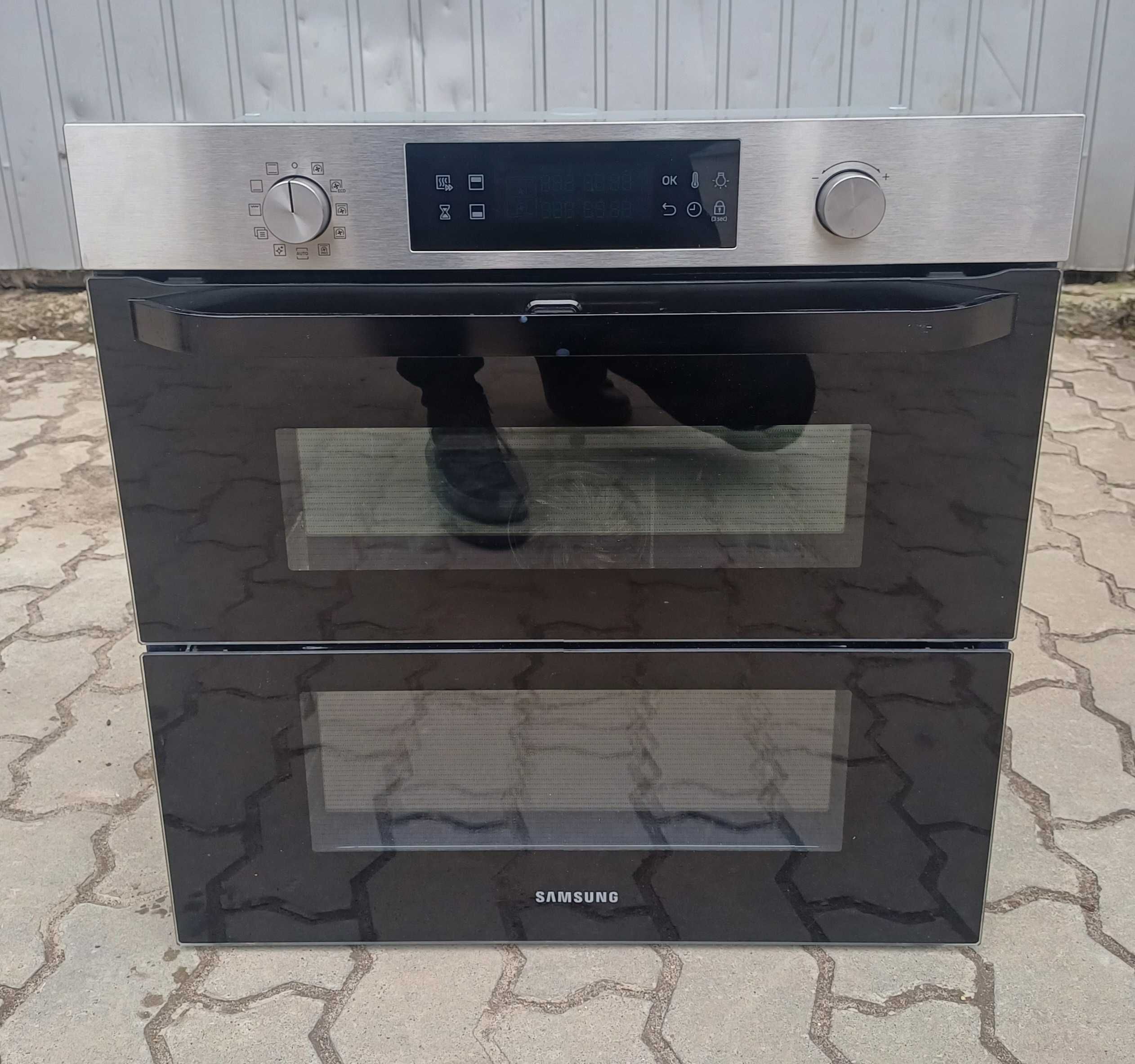 Топ духовка електрична DUAL COOK Samsung NV75N5622RT піроліз 75л