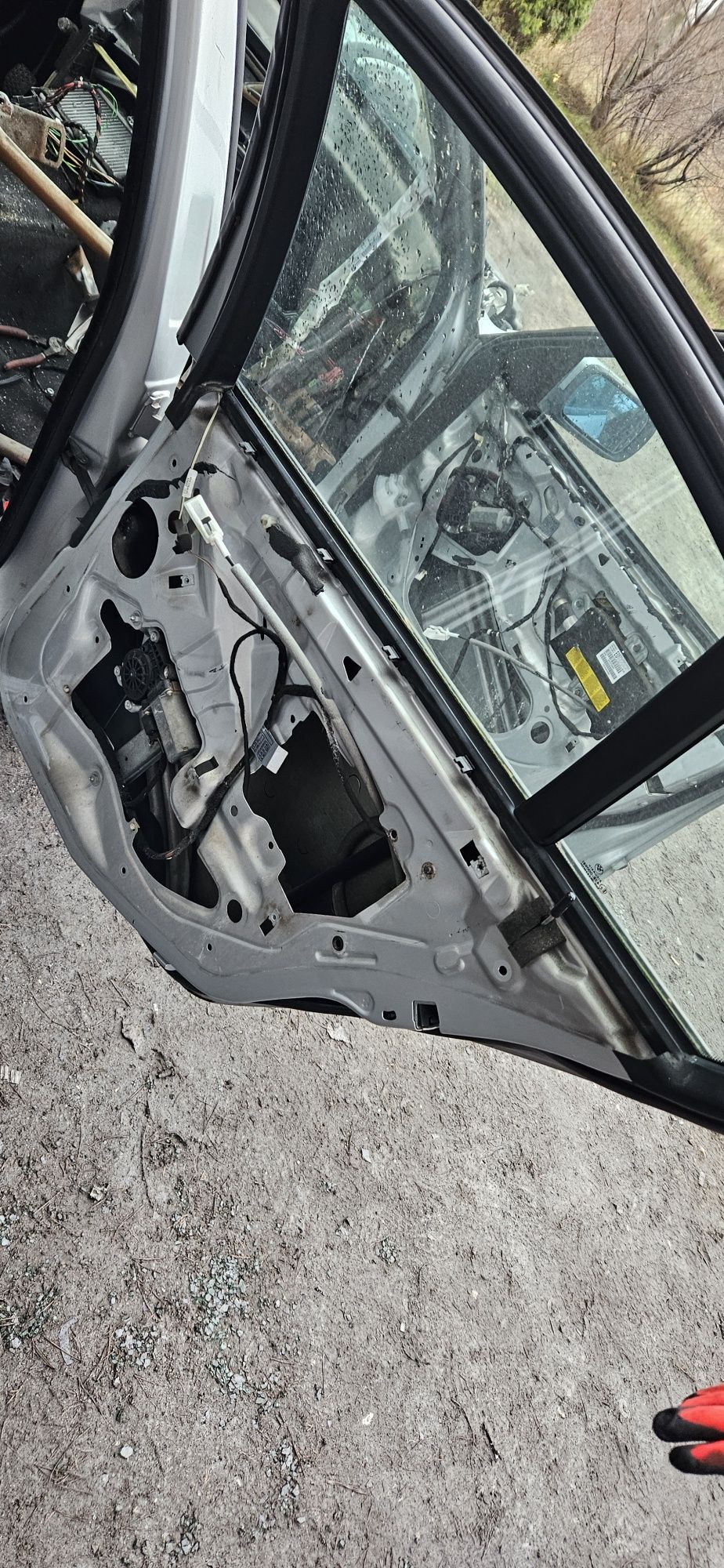 Drzwi Prawy Tył BMW E46 Lift bez rdzy ! Titansilber