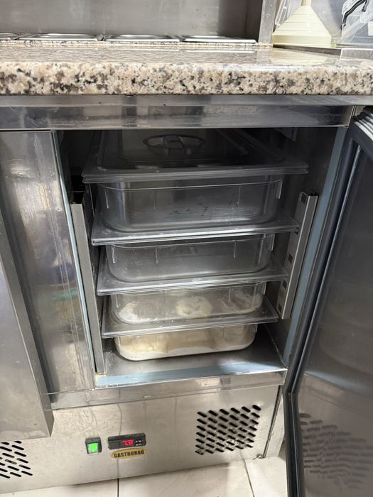 Стіл для піци, саладета