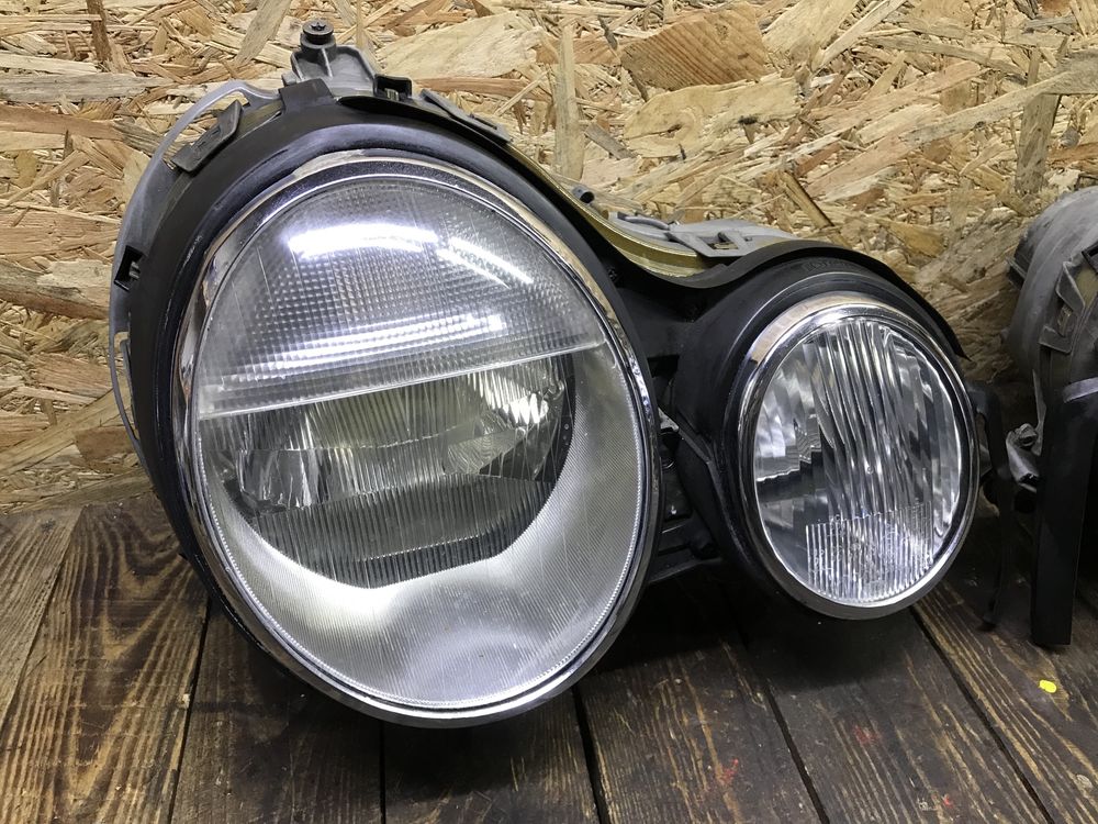 Передні фари фара mercedes E-class w210 original
