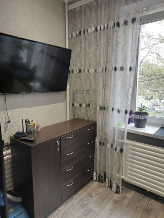 Срочно продам  комнату-студио в районе  ост.Аптека