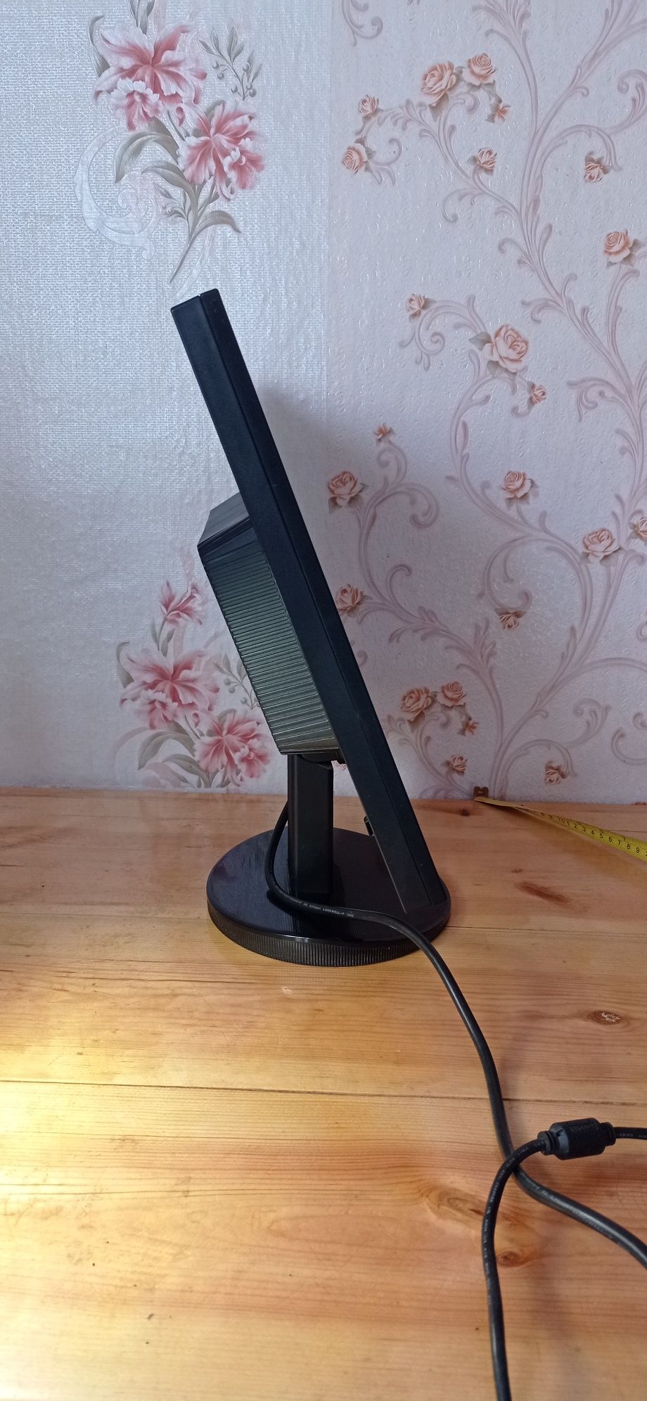 Монитор,  LG Twin Towers, 20