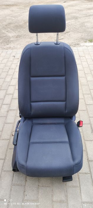 Fotel Prawy Przód Niebieski Grzany Audi A4 B6 Audi Blask Gołdap