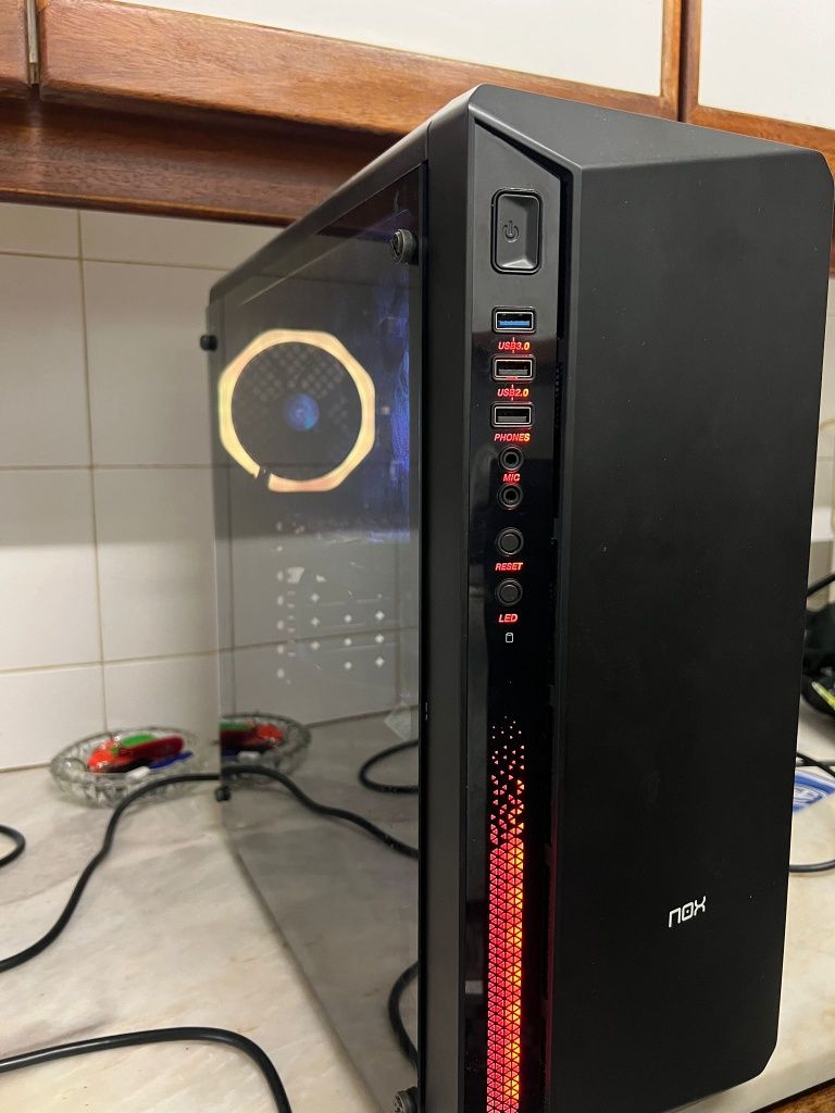 Torre Gaming + Heaphones/Rato Logitech(i5/1660 Super 6GB/SSD WD Black)