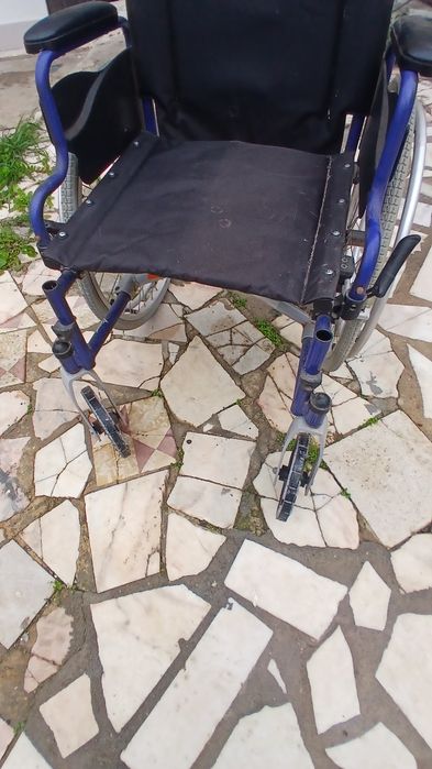 cadeira de rodas para deficientes   Oeiras........