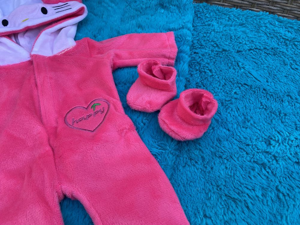 Strój Hello Kitty z kapciuszkami - ubranko piżamka dla lalki Baby Born