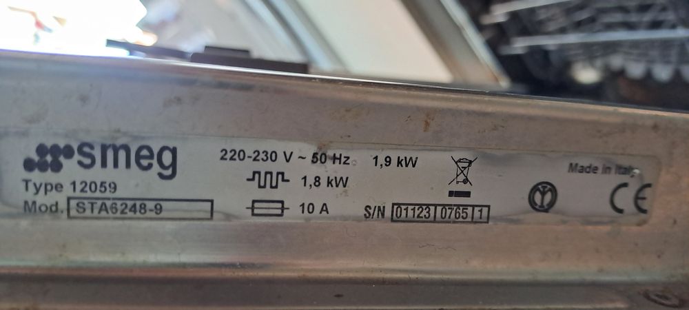 Máquina de lavar a loiça de encastrar Smeg