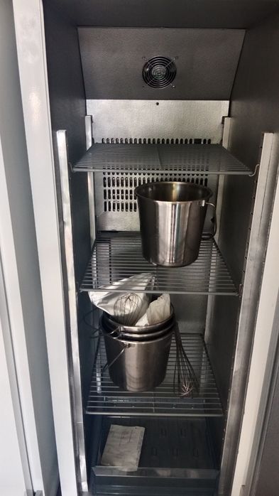 Szafa chłodnicza lodówka gastronomiczna chłodziarka