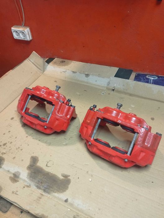 Продам передні суппорта Subaru wrx