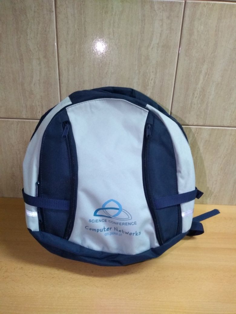 Plecak miejski na laptopa 43x27x15 cm