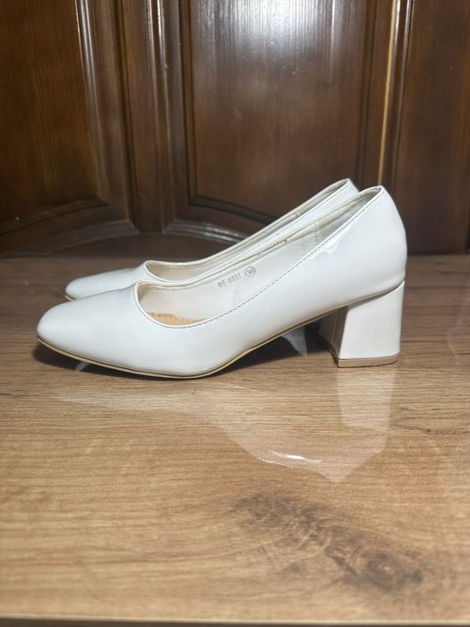 Туфлі весільні б/у