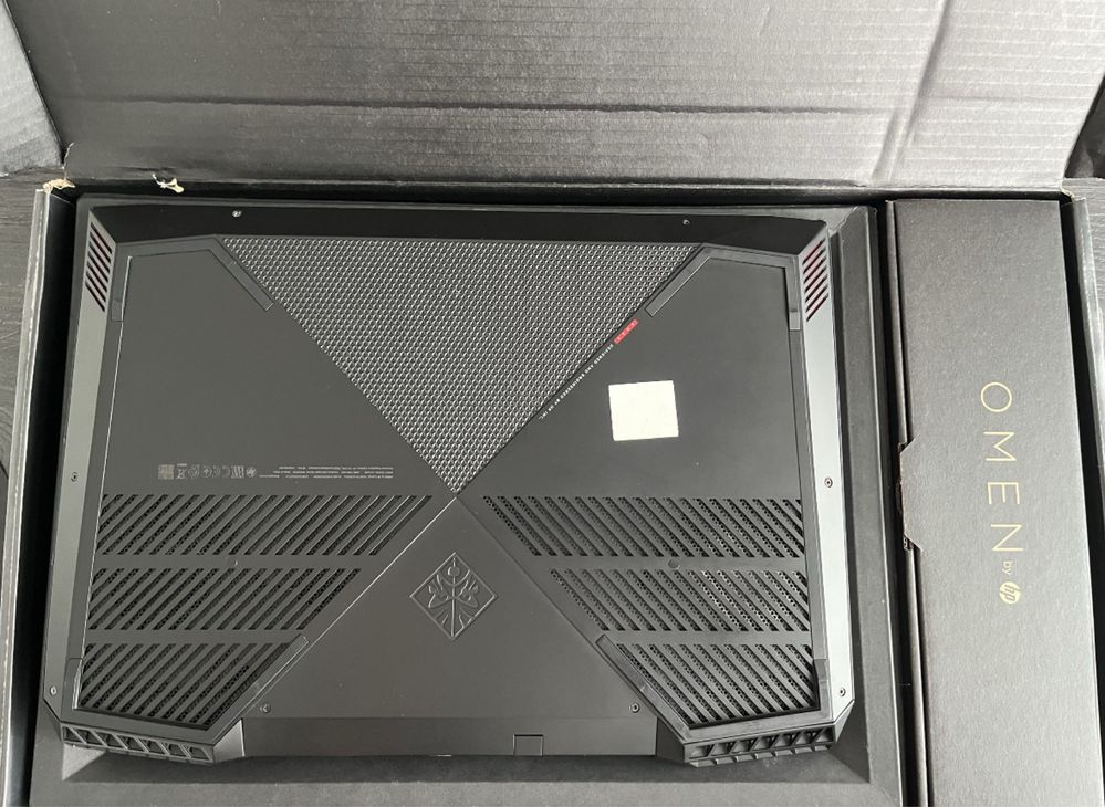 Portátil HP Omen 15 com caixa